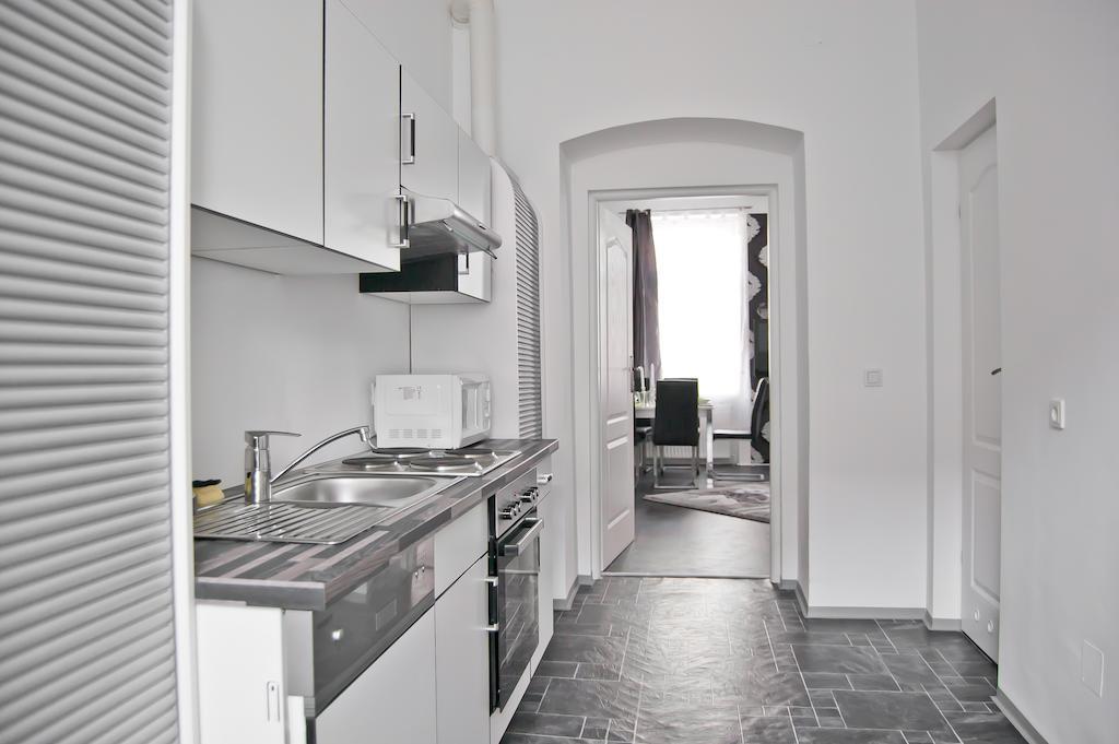 Royal Resort Apartments Westbahnhof Vídeň Pokoj fotografie